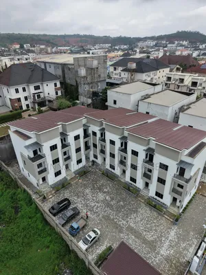 5bdrm Townhouse / Terrace in Guzape for rent