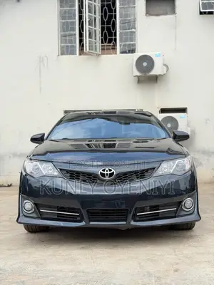 Toyota Camry SE V6 4dr Sedan (3.5L 6cyl 6A) 2012 Blue