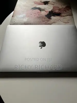 Laptop Apple MacBook Pro 2017 16GB Intel Core i7 SSD 256GB