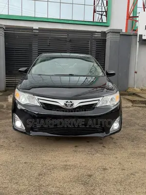 Toyota Camry XLE 4dr Sedan (2.5L 4cyl 6A) 2012 Black