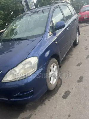 Toyota Avensis Verso 2.0 Petrol 2005 Blue