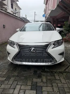 Lexus ES 350 FWD 2015 White