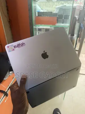 Laptop Apple MacBook Pro 2018 16GB Intel Core i7 SSD 256GB