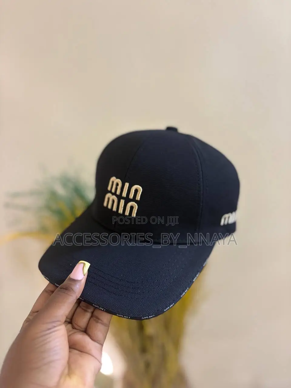 Black Min Min Cap