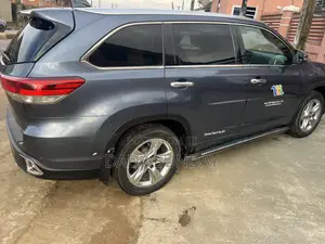 Toyota Highlander 2015 Blue