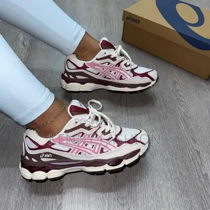 Quality Designer Ladies Sneakers Available in Different Sizes