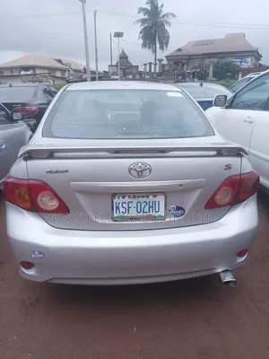 Toyota Corolla 2011 Silver