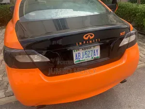 Infiniti M 2015 Orange