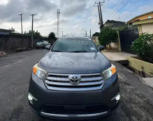 Toyota Highlander 2014 Gray
