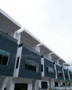 4bdrm Townhouse/Terrace in Guzape District for sale