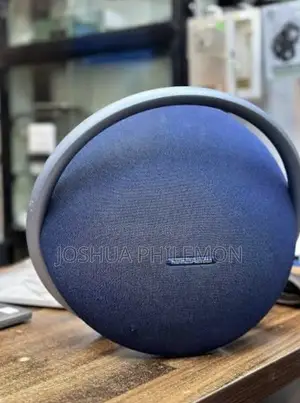 Onyx Studio 8