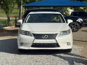 Lexus ES 350 FWD 2013 White