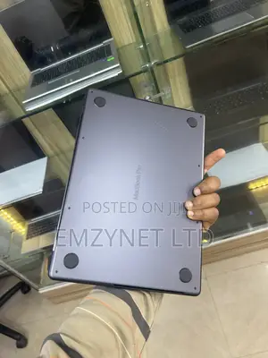 Laptop Apple MacBook Pro 2023 M3 Pro 18GB Apple M3 Pro SSD 512GB