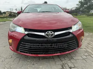 Toyota Camry LE 4dr Sedan (2.5L 4cyl 6A) 2015 Red