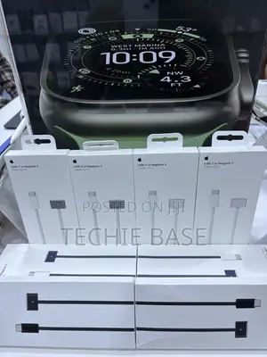 Apple USB-C to Magsafe 3 Cable (2m)