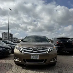 Toyota Venza 2013 Gold