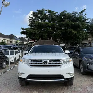 Toyota Highlander 2013 White