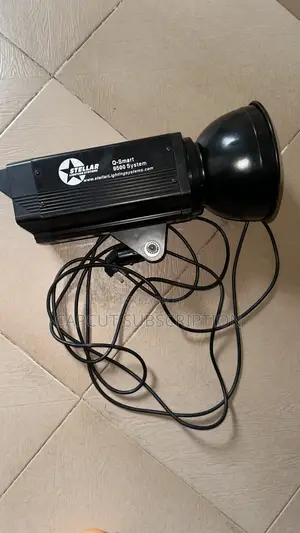 Stellar Q-Smart 9500 Studio Flash Lighting Kit
