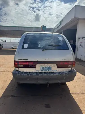 Toyota Previa 1991 Silver