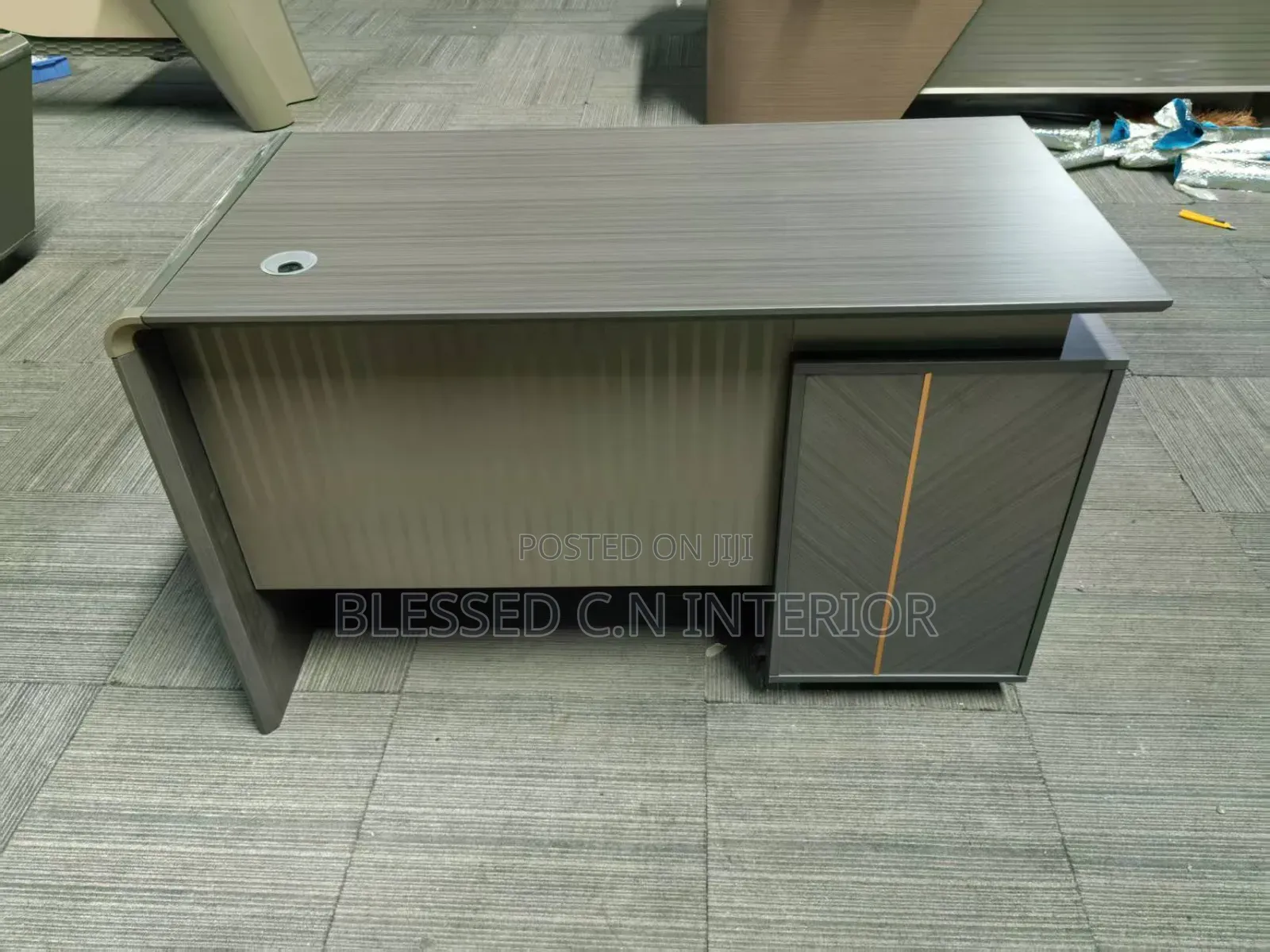 Portable Boss Office Table