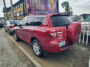 Toyota RAV4 2012 Red