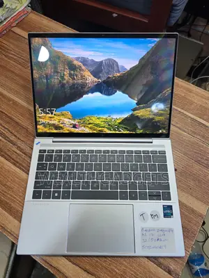 Laptop HP Dragonfly G3 32GB Intel Core i7 SSD 512GB