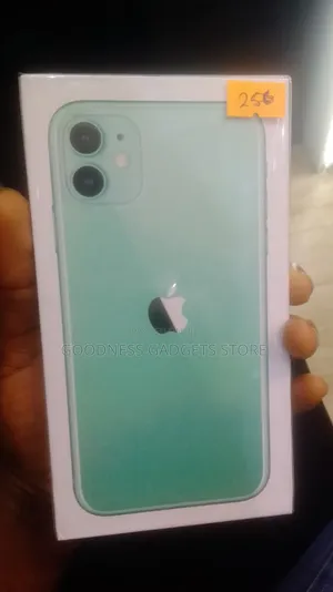 New Apple iPhone 11 256 GB Green