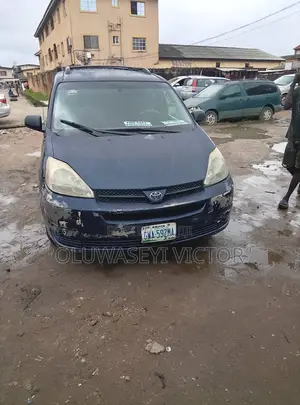 Toyota Sienna LE FWD 2006 Blue