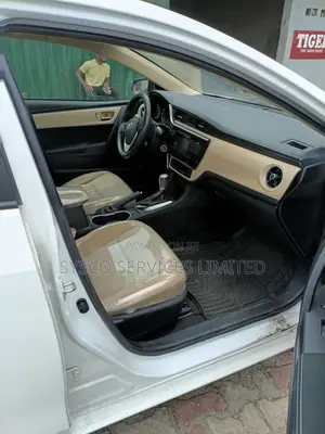 Toyota Corolla 2018 White