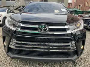 Toyota Highlander XLE 4x4 V6 (3.5L 6cyl 8A) 2018 Black