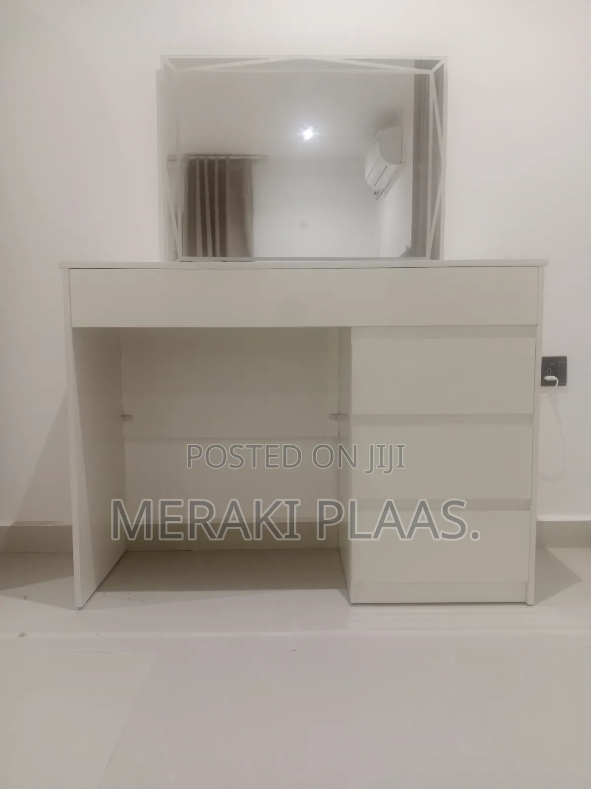 Dressing Table With LED Mirror