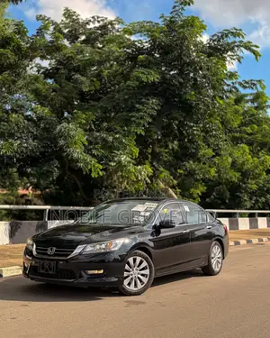 Honda Accord Touring 4dr Sedan FWD (3.5L 6cyl 6A) 2013 Black