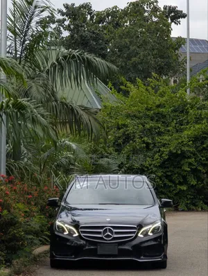 Mercedes-Benz E400 2015 Black