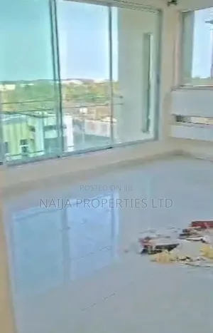 3bdrm Apartment in Monastery Rd, Sangotedo for rent