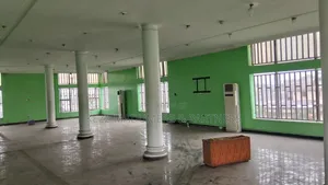To Let : 1st Floor Standard Hell With AC at Ikwere Rd , Ph
