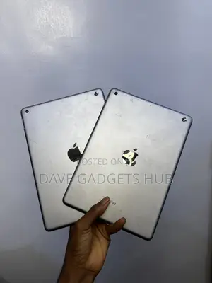 Apple iPad 9.7 32 GB Gray