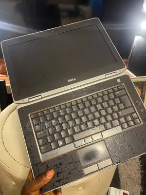 Laptop Dell Latitude 5400 4GB Intel Core i5 HDD 512GB