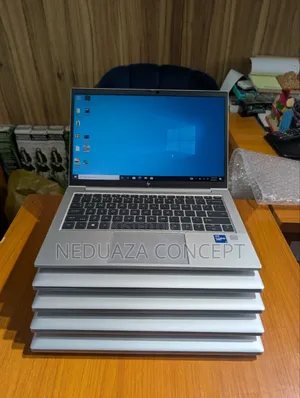 Laptop HP EliteBook 830 G8 16GB Intel Core i7 SSD 512GB