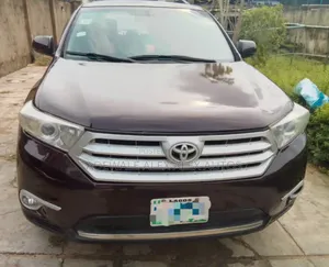 Toyota Highlander 2013 Brown