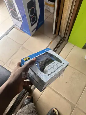 P4 Game Pad