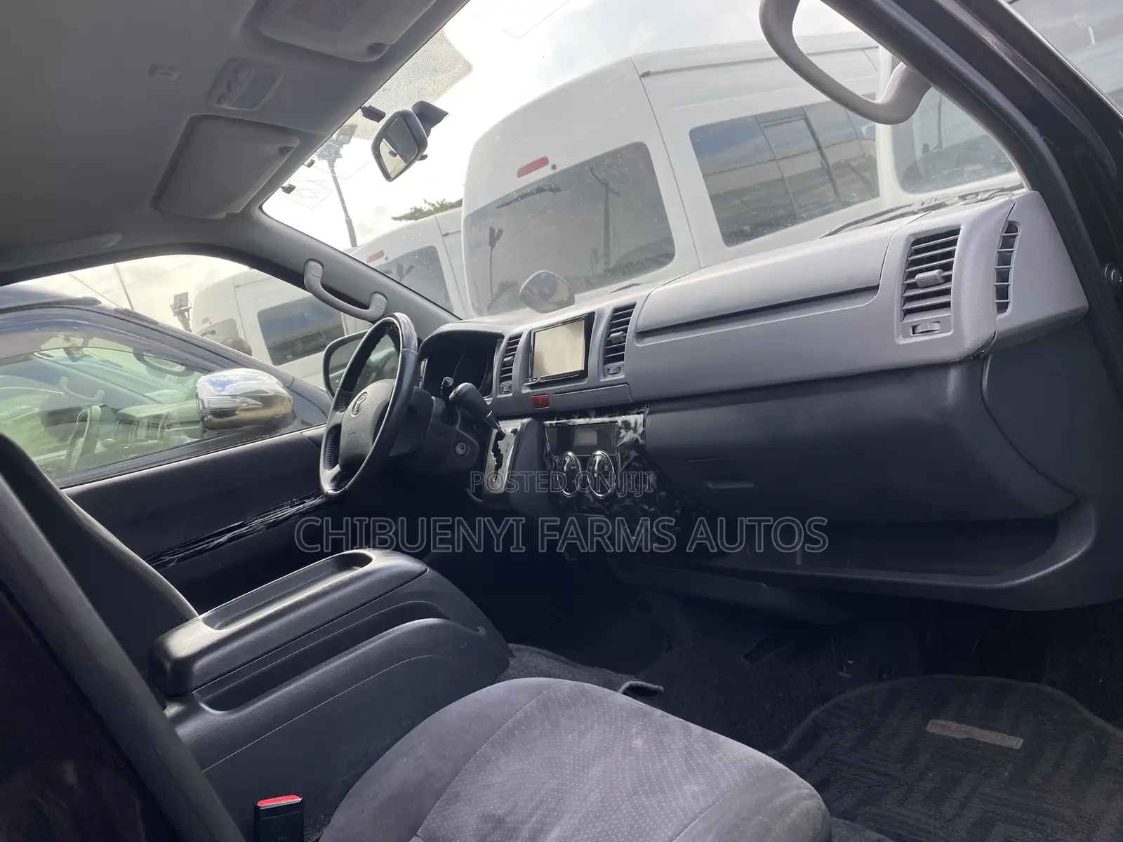 Toyota HiAce 2010