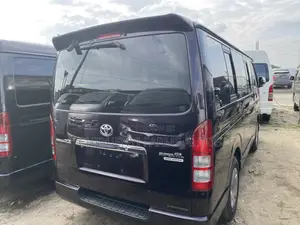 Toyota HiAce 2010