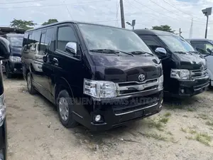 Toyota HiAce 2010