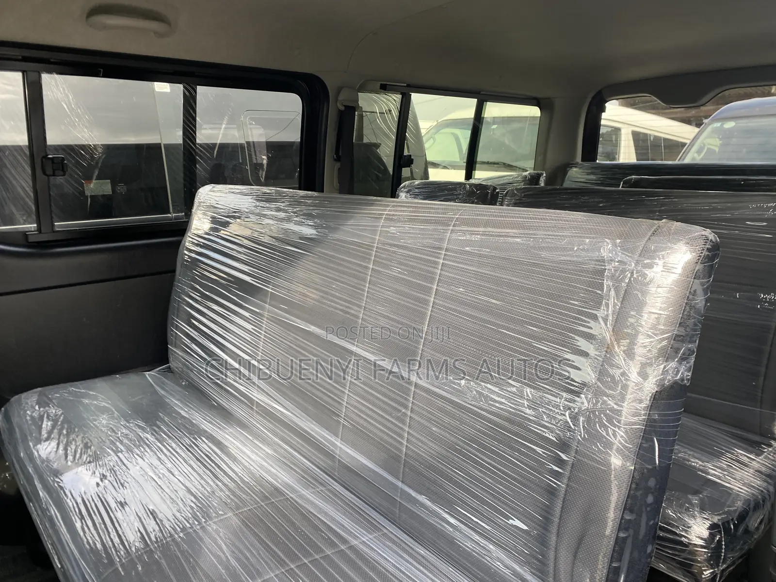 Toyota HiAce 2010
