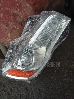 2015 Chrysler 300c Headlight