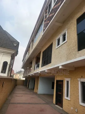 4bdrm Duplex in Ago Palace for sale