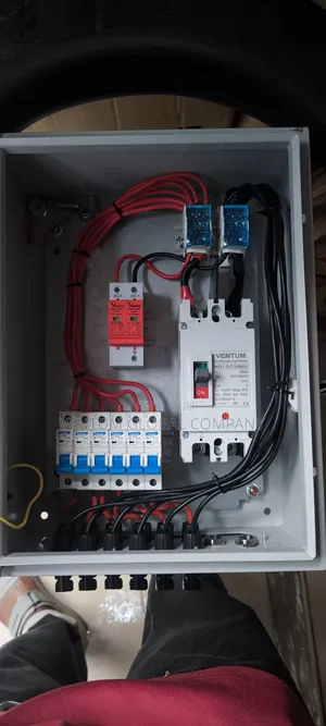 6string and 1out Combiner Box