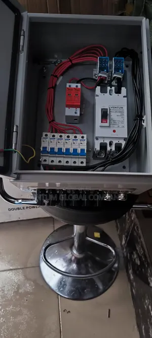 6string and 1out Combiner Box