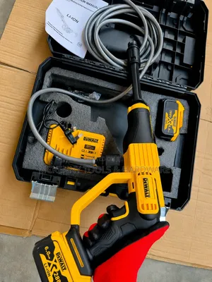 DeWALT Cordless Portable Pressure Washer Kit