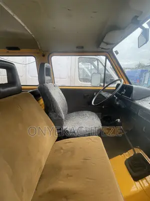 Volkswagen Transporter 2003 Orange
